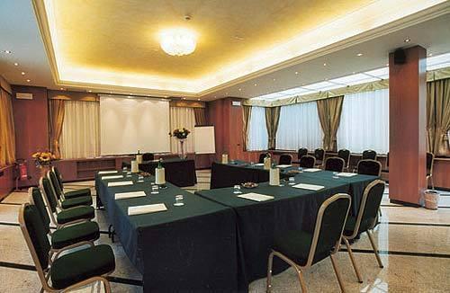 โรงแรมวาลดาโน มอนเตวาร์คี ภายนอก รูปภาพ